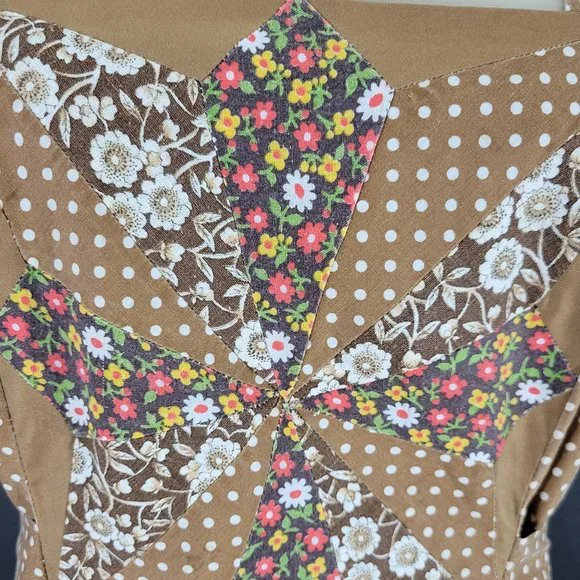 ❗️SOLD❗️70s Polka Dot Floral Patchwork Pinafore Dress - Picture 3 of 15